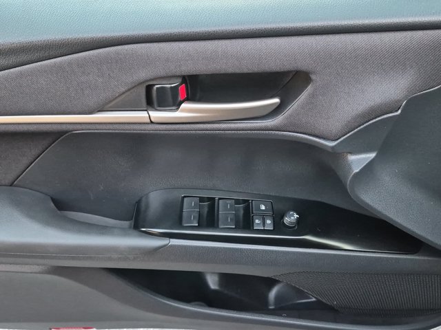 Used 2025 Toyota Camry LE FWD image 18