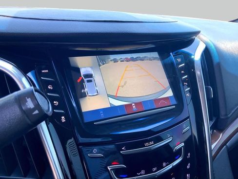 Used 2019 Cadillac Escalade Premium Luxury AWD/4WD image 27