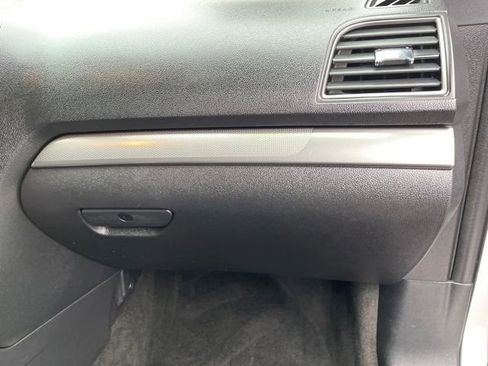 Used 2018 Ford Explorer XLT w/ Equipment Group 202A image 38