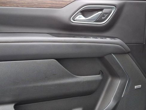 Certified 2024 Chevrolet Suburban High Country image 16