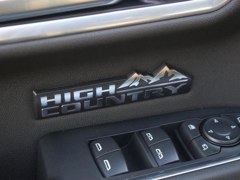 Used 2026 Chevrolet Silverado 1500 High Country AWD/4WD image 15