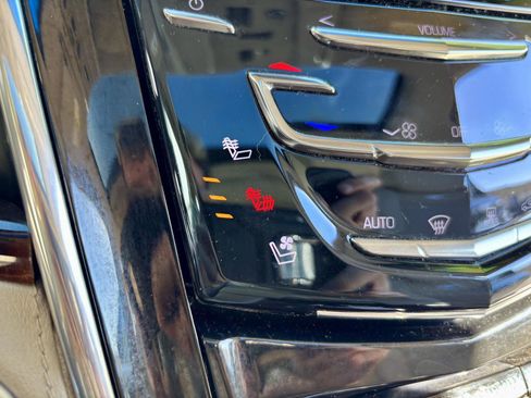 Used 2015 Cadillac Escalade ESV Premium image 5