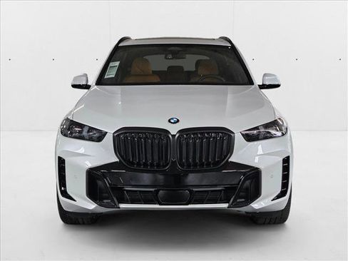 New 2026 BMW X5 sDrive40i w/ M Sport Package image 2