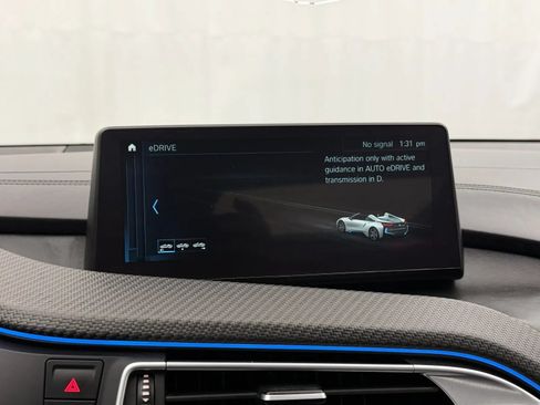 Used 2019 BMW i8 Roadster AWD/4WD image 28