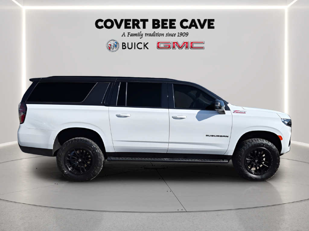 Used 2023 Chevrolet Suburban Z71 w/ Luxury Package AWD/4WD image 11