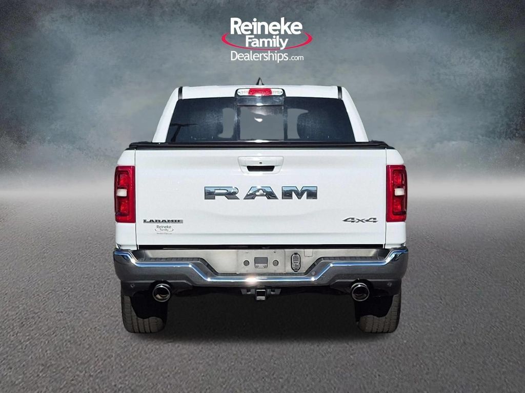 Used 2025 RAM 1500 Laramie AWD/4WD image 7