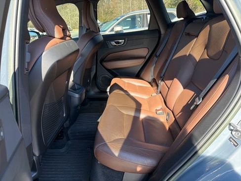 Used 2023 Volvo XC60 B5 Plus w/ Protection Package Premier image 31