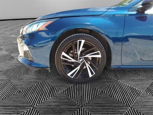 Used 2021 Nissan Altima 2.5 SR image 14