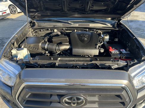 Certified 2022 Toyota Tacoma SR5 image 31