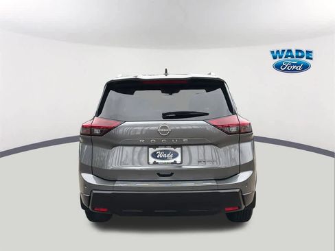 Used 2024 Nissan Rogue SV w/ SV Premium Package image 6