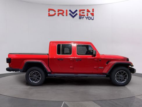 Used 2020 Jeep Gladiator Overland w/ Popular Equipment Package image 7