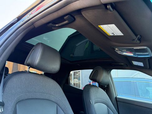 Used 2024 Genesis GV60 RWD image 38