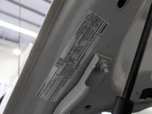 Used 2019 Ford F350 XL w/ Power Equipment Group image 32