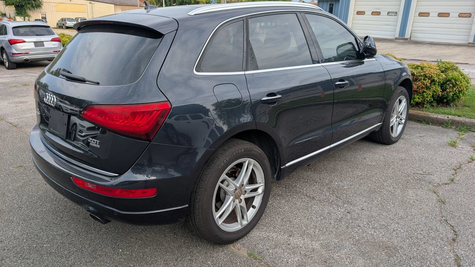 Used 2017 Audi Q5 2.0T Premium Plus w/ Technology Package AWD/4WD image 2