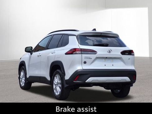 Certified 2026 Toyota Corolla Cross LE FWD image 9
