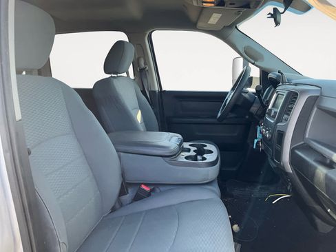 Used 2018 RAM 2500 Tradesman w/ Chrome Appearance Group image 17