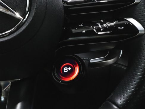 Used 2023 Mercedes-Benz SL 63 AMG 4MATIC image 38