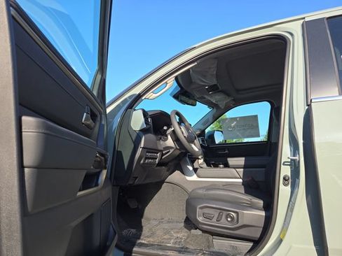 Used 2024 Toyota Tundra Limited AWD/4WD image 10