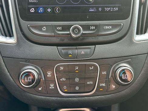 Used 2020 Chevrolet Malibu LT image 17
