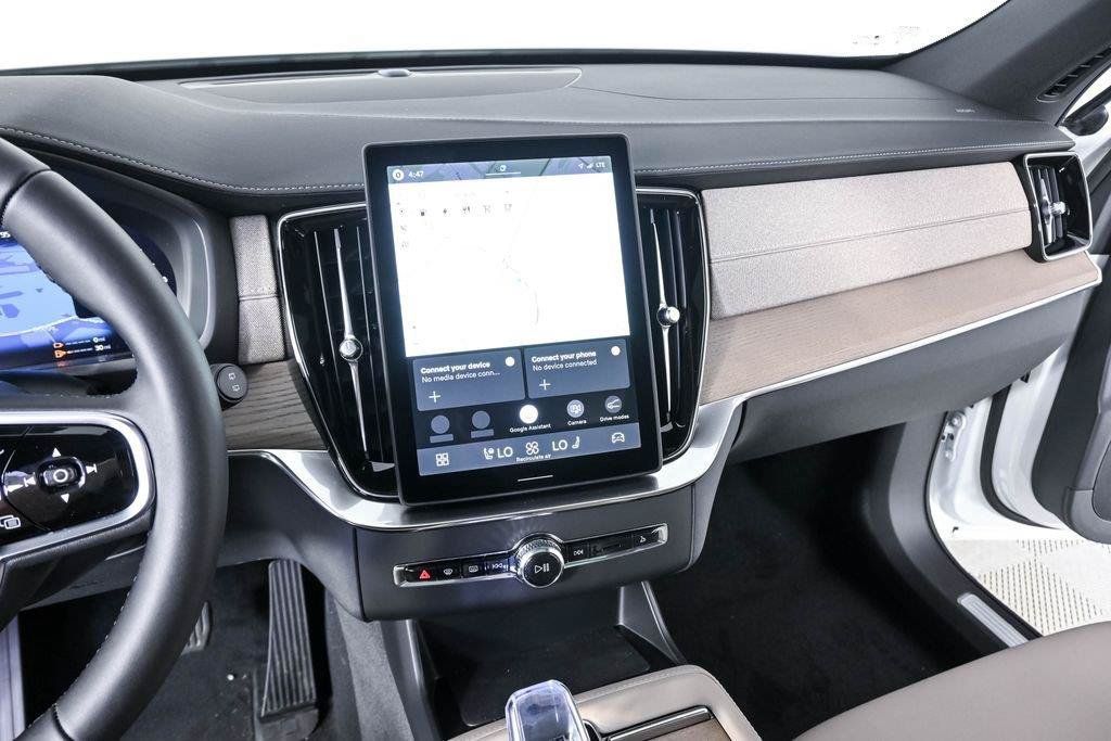 New 2026 Volvo XC90 T8 Core w/ Protection Package AWD/4WD image 12