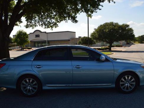 Used 2011 Toyota Avalon Limited FWD image 7