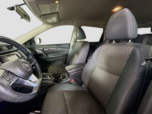 Used 2018 Nissan Rogue SV image 22