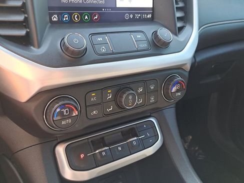 Used 2022 GMC Acadia SLT w/ Technology Package image 22