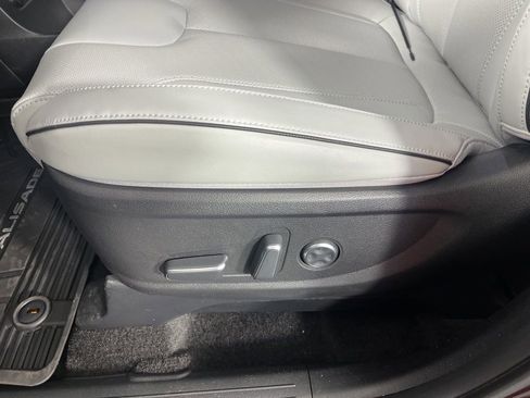 Used 2024 Hyundai Palisade SEL w/ Premium Package image 25