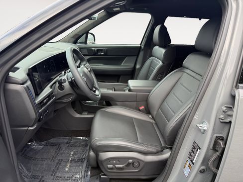 Used 2025 Hyundai Santa Fe Calligraphy image 10