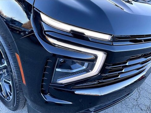 Used 2025 Chevrolet Suburban RST w/ RST Capability Package image 33