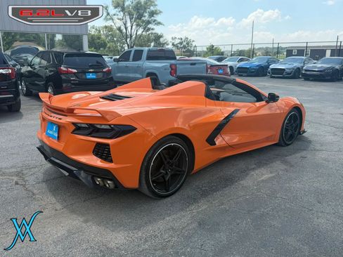 Used 2022 Chevrolet Corvette Stingray Convertible w/ Z51 Performance Package RWD image 9