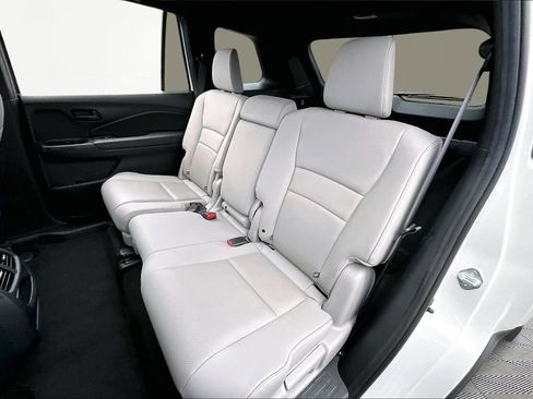 Certified 2023 Honda Passport EX-L image 16