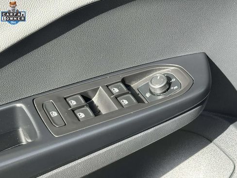 Used 2023 Volkswagen Taos SEL AWD/4WD image 16