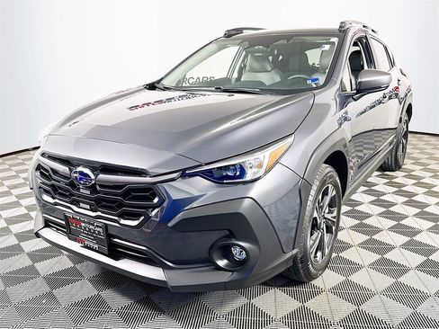 Used 2024 Subaru Crosstrek 2.0i Premium image 3