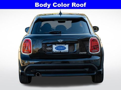 Used 2022 MINI Cooper 4-Door Hardtop image 7