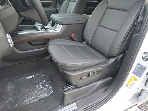 New 2025 GMC Sierra 2500 SLT w/ SLT Premium Package image 28