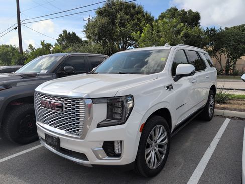 Used 2022 GMC Yukon Denali AWD/4WD image 1