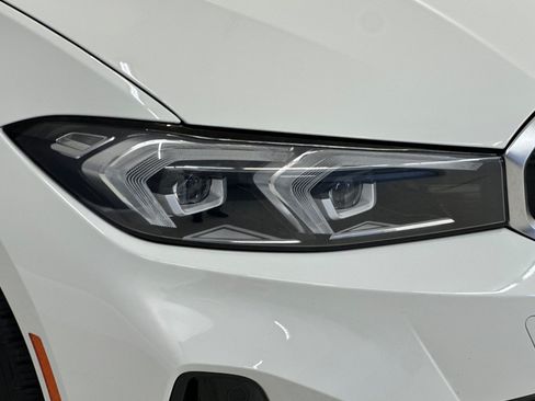 Used 2023 BMW 330i Sedan w/ Convenience Package RWD image 11
