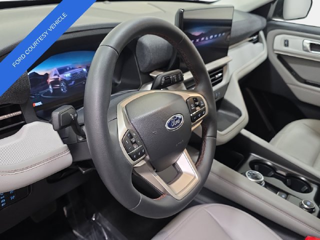 Used 2026 Ford Explorer Active w/ Active Comfort Package AWD/4WD image 14