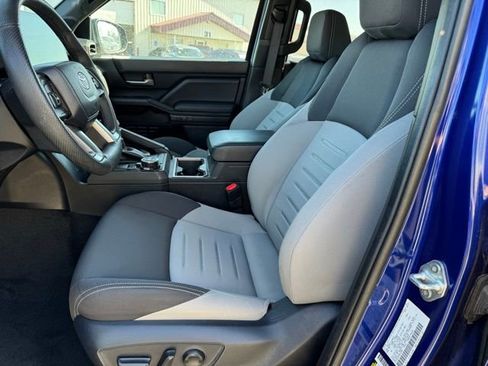 Used 2024 Toyota Tacoma TRD Off-Road w/ TRD Off Road Upgrade Package AWD/4WD image 5