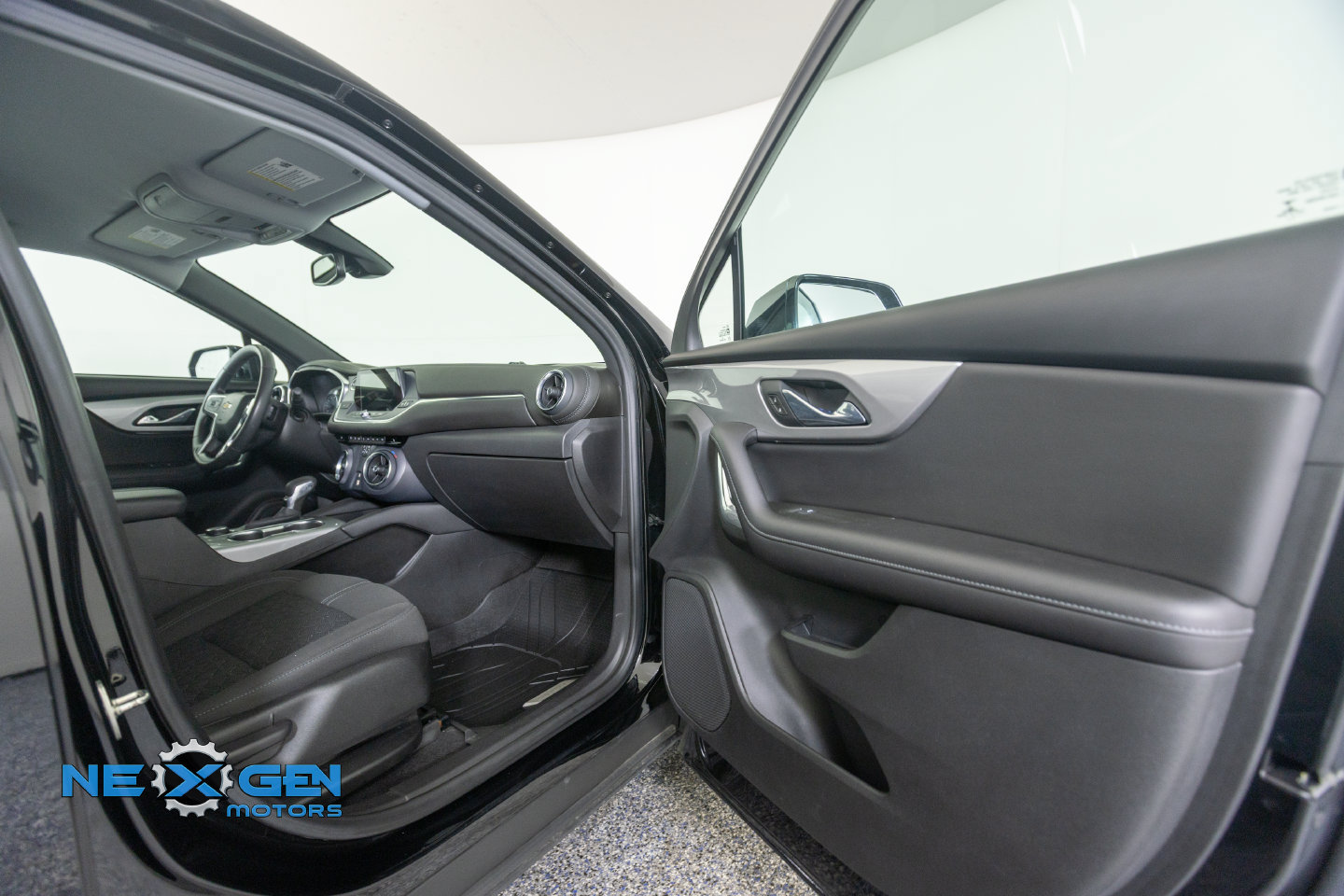 Used 2021 Chevrolet Blazer LT FWD image 6