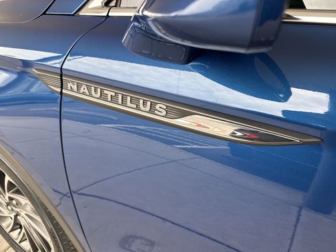 Used 2020 Lincoln Nautilus Reserve w/ Equipment Group 201A AWD/4WD image 8