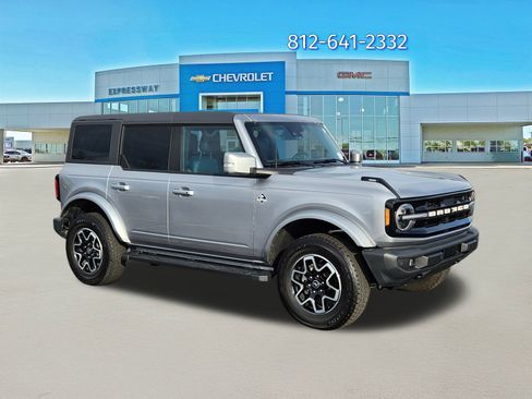 Used 2024 Ford Bronco Outer Banks image 1