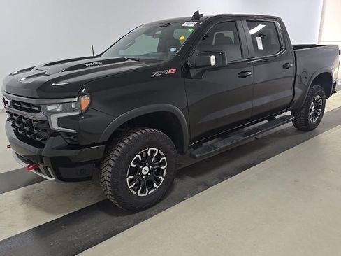 Used 2024 Chevrolet Silverado 1500 ZR2 w/ Technology Package AWD/4WD image 3