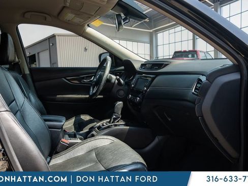 Used 2019 Nissan Rogue SL FWD image 21