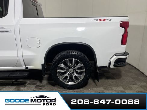Used 2022 Chevrolet Silverado 1500 RST w/ Convenience Package II AWD/4WD image 5