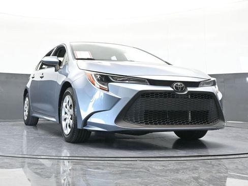 Used 2021 Toyota Corolla LE image 55