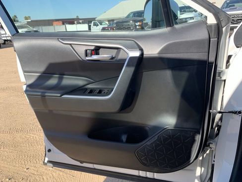 Used 2024 Toyota RAV4 XLE FWD image 20