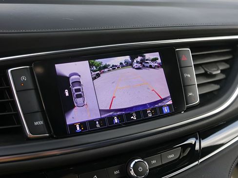 Used 2023 Buick Enclave Avenir w/ Avenir Technology Package image 20