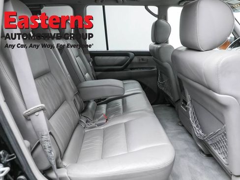 Used 2005 Toyota Land Cruiser AWD/4WD image 25